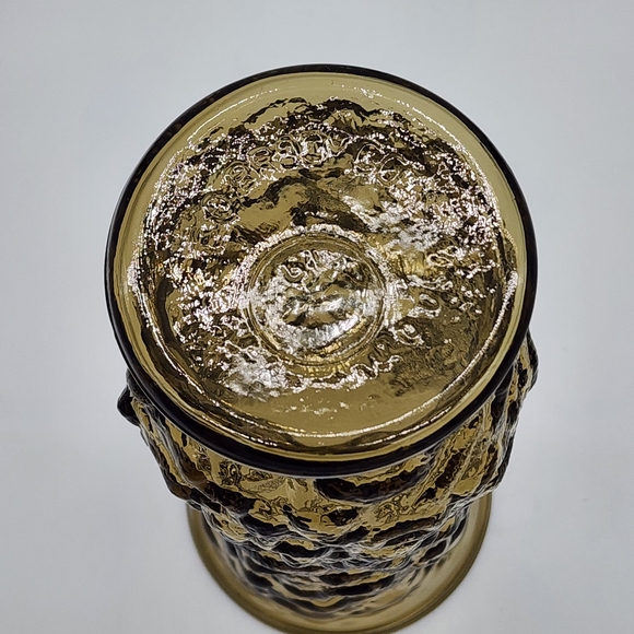 Vintage E.O. Brody Co. 8.5 in. Crinkle Glass Vase Avocado Green - Picture 4 of 4